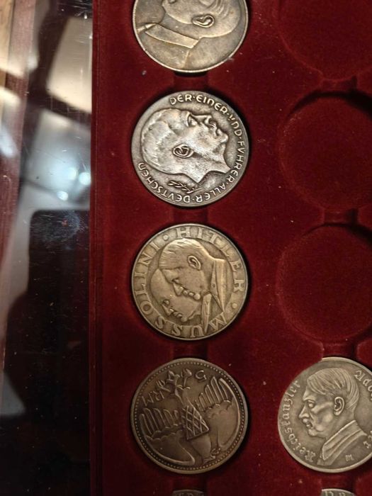 сувенирные монеты германии гитлер 1933г. и 100 рейхсмарок 1933г.