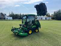 Kosiarka John Deere 1585 kosisko 72 i kosz na trawę 900l, wysoki wysyp