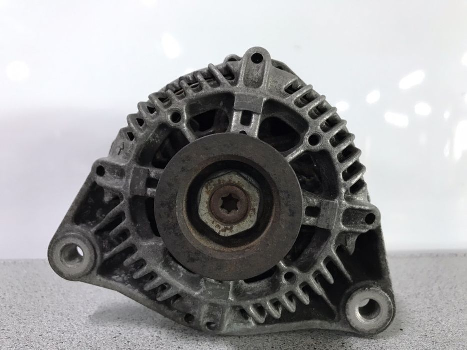 Генератор BMW Е46 М43 1.9 і Valeo 1435938 100 A БМВ M43 E46 шрот