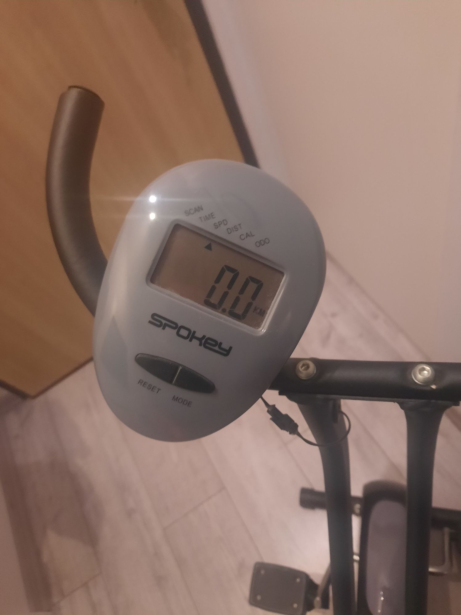 Treningowy rower stacjonarny