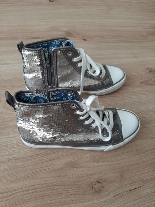 Trampki z cekinami za kostkę 38