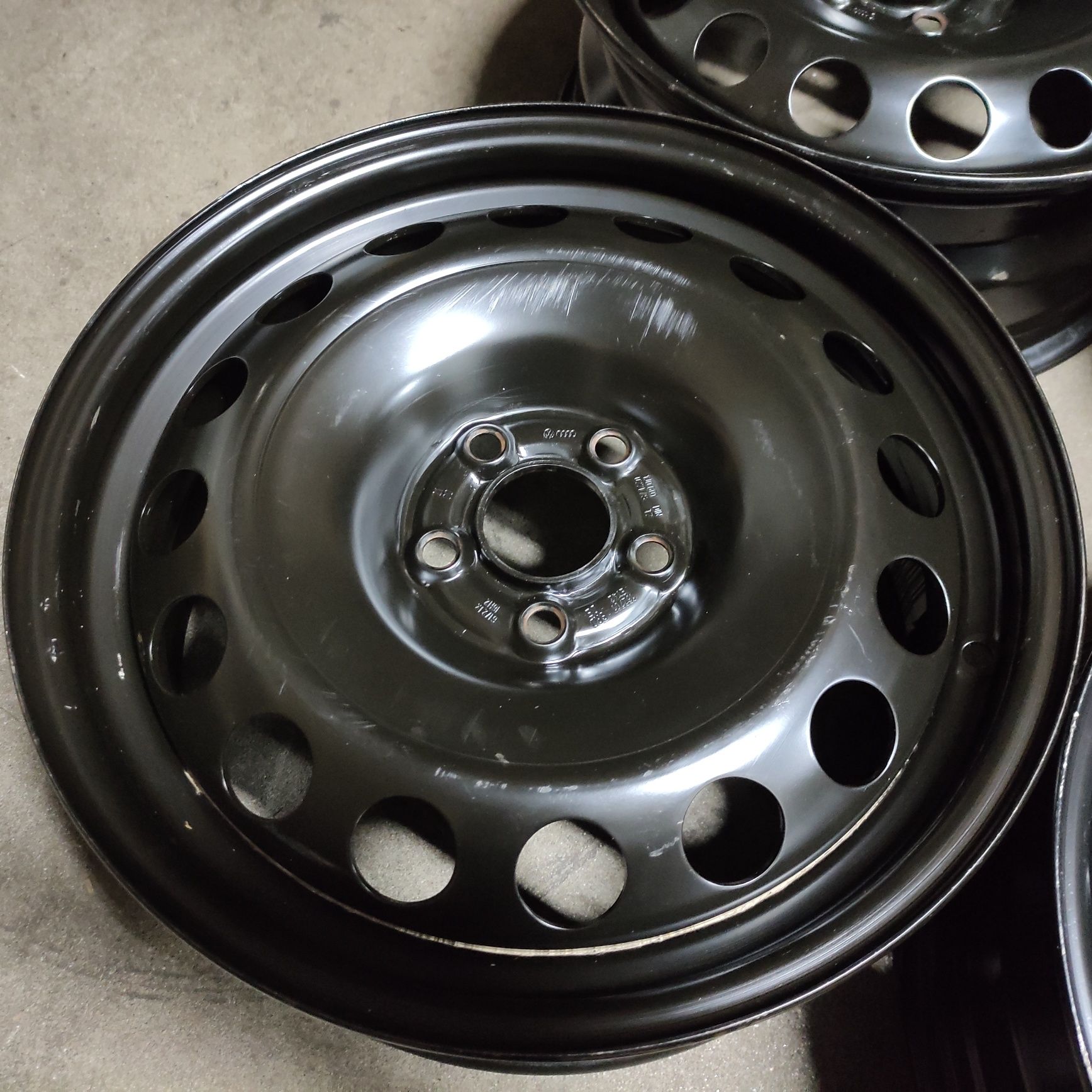Felgi stalowe A3 Leon Golf Octavia Fabia 6,5x16 ET43 5x100 FS07