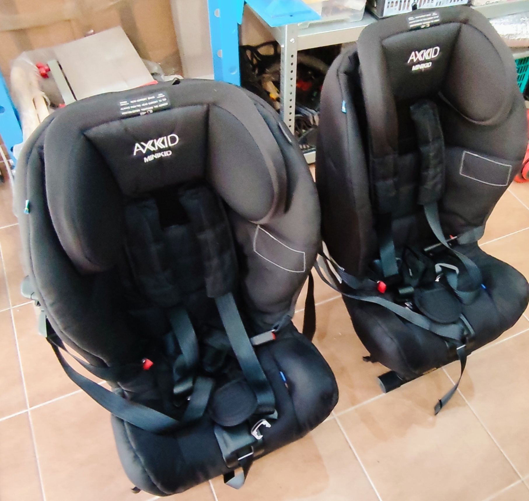 Fotelik Axkid Minikid 9-25 kg RWF cena za 1 szt