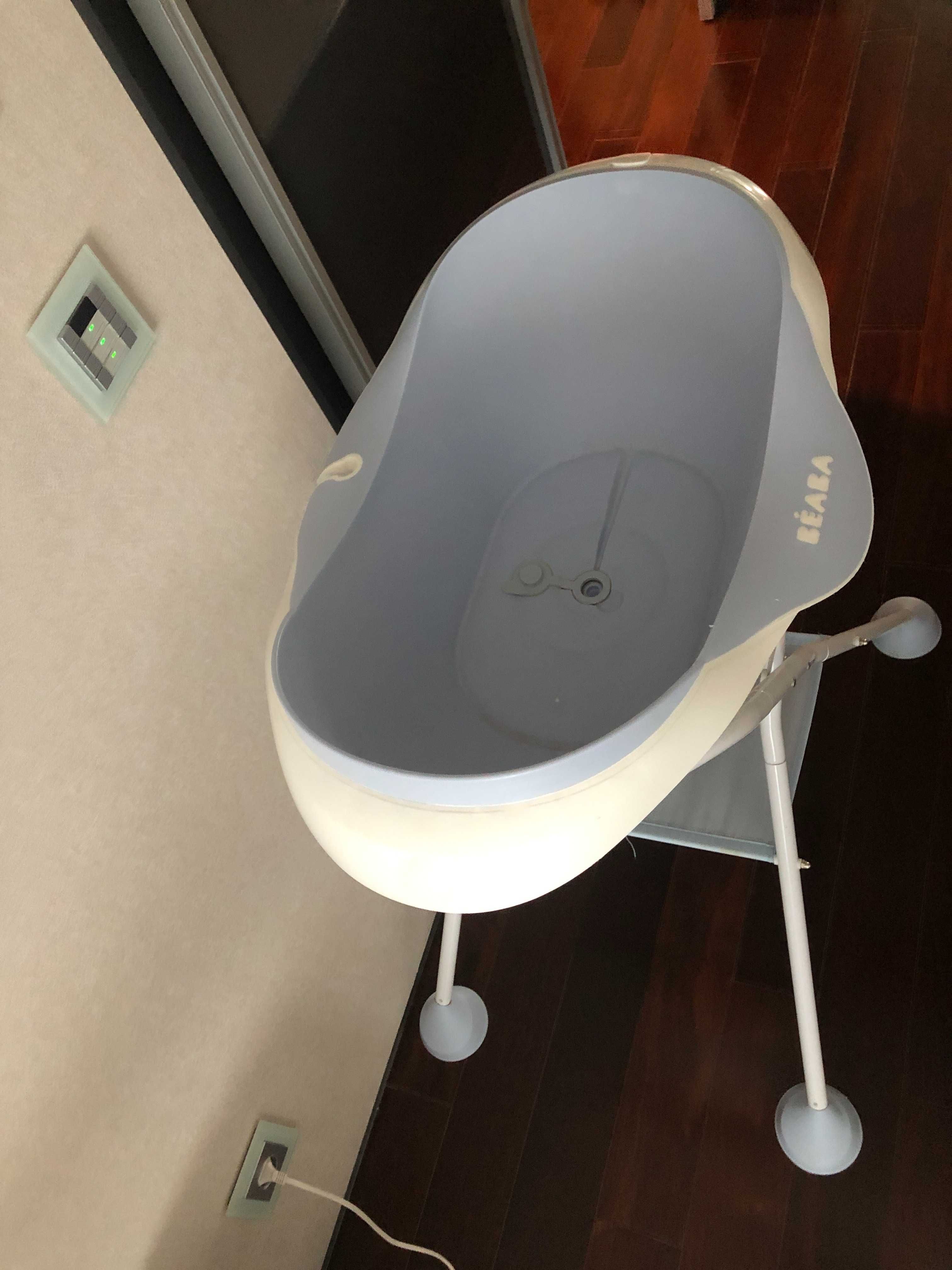 BÉABA  baby bath tub ONLY NO SUPPORT STAND