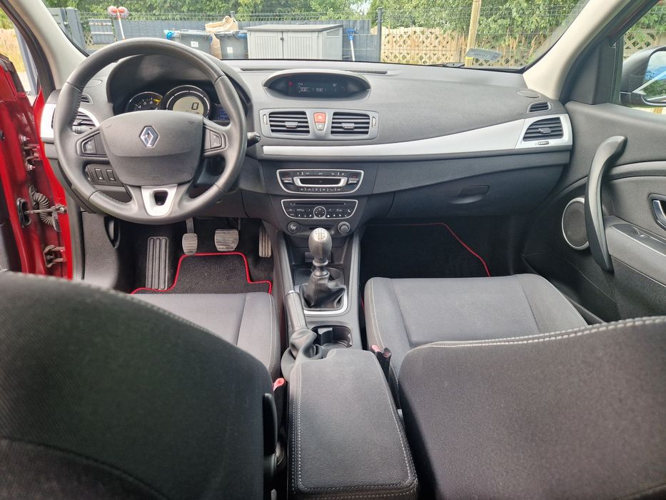 Renault megane Grandtour 1.6 benzyna 6 biegów REZERWACJA