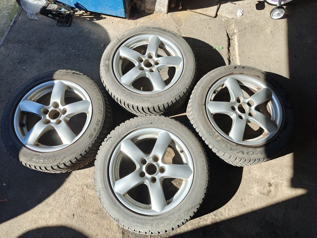 Opony zimowe z felgami 205/55 R16 5x112