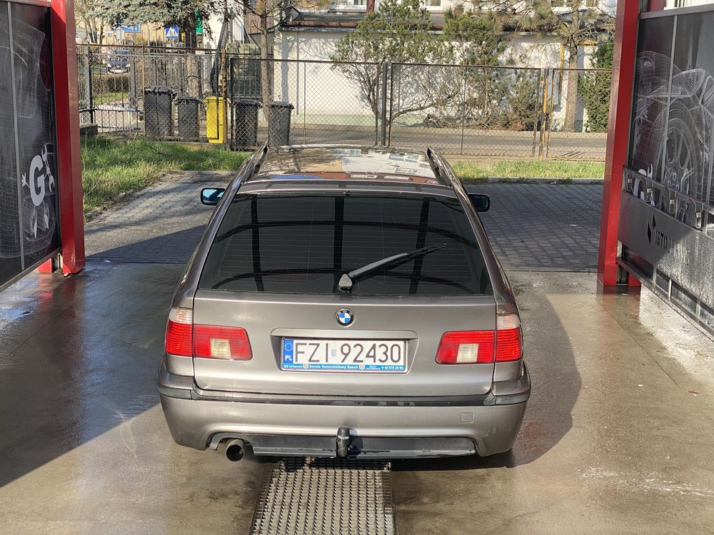 BMW 5 Touring 525i E39 2003r oryginalny pełny M-pakiet