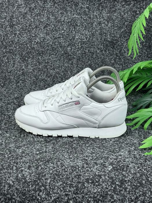 Кросівкі шкіряні Reebok Classic розміри 37,5 24 см