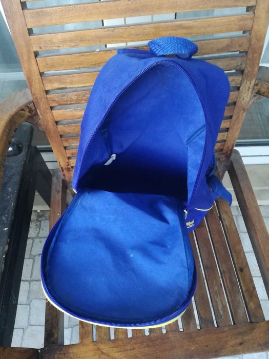 Mochila escolar azul impermeável
