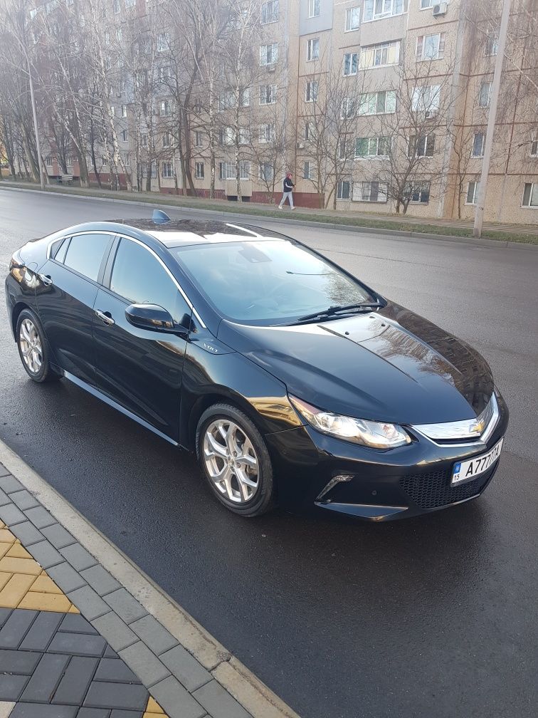 Продаю Chevrolet Volt Premier
