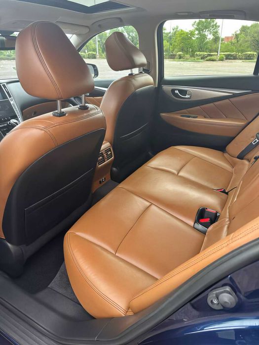 Infiniti Q50      2024