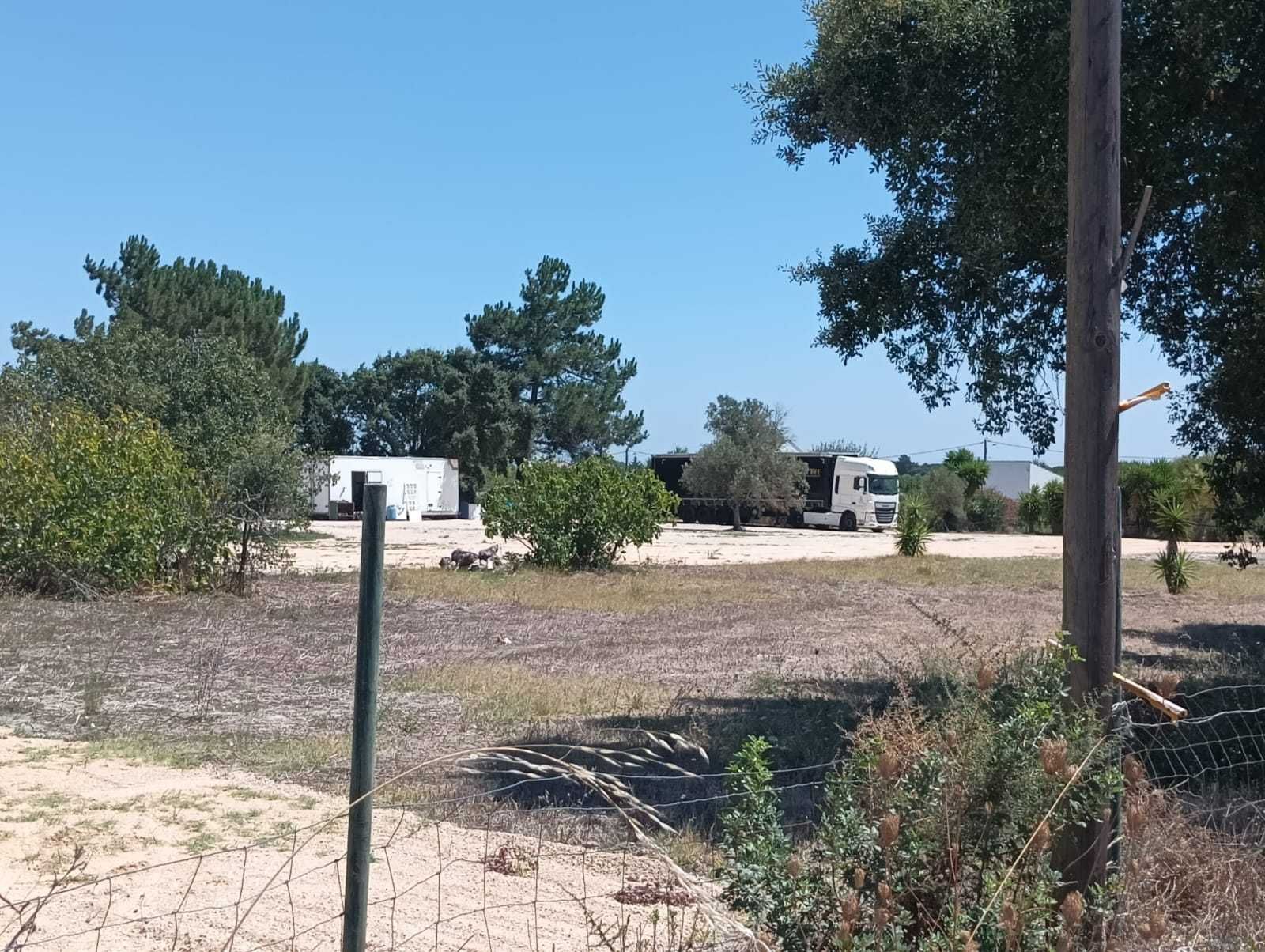 Arrendo Terreno Estaleiro para Camiões