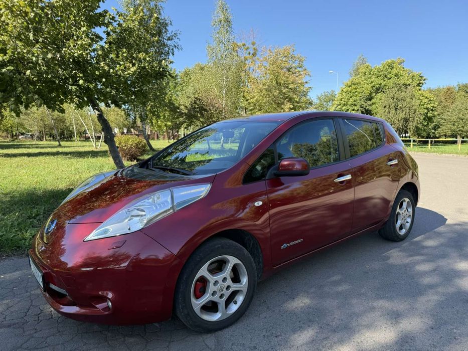 Nissan Leaf 2014р 11 палок СОХ 82 в рідній фарбі