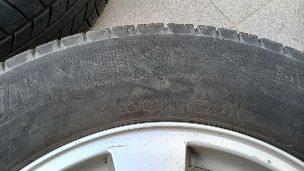 Jantes originais volvo xc 60 dezembro 2010 com pneus e tampa central