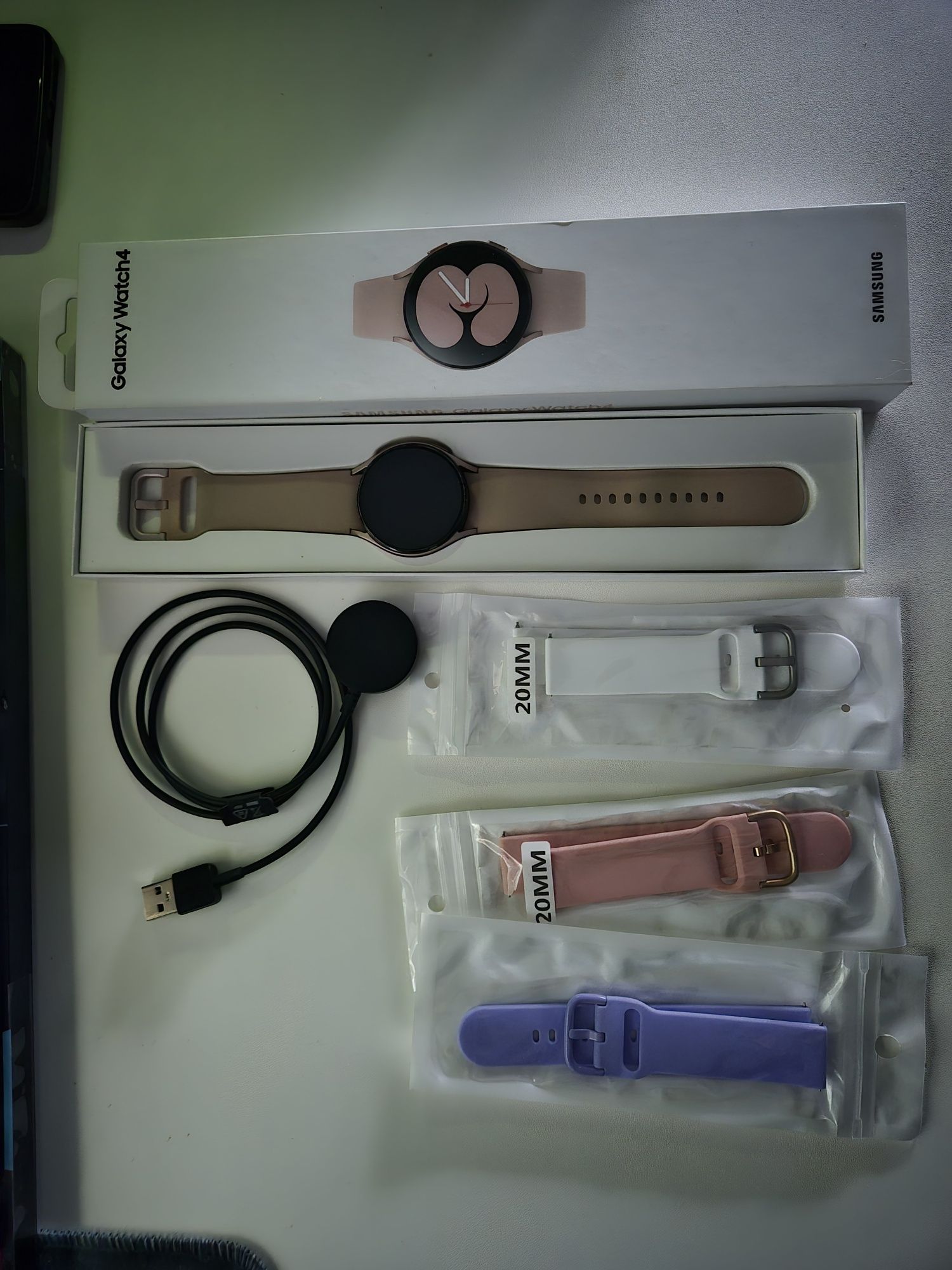 Smartwatch SAMSUNG Galaxy Watch 4 SM-R860NZ 40mm Różowo-złoty
