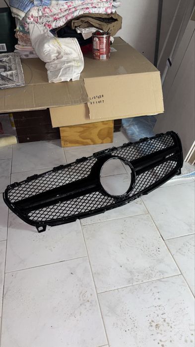 Vendo grelha AMG de um A45 2016
