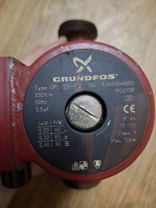 Pompka pompa obiegowa CO Grundfos type UPS 25-60/180 Centralne Ogrzewa