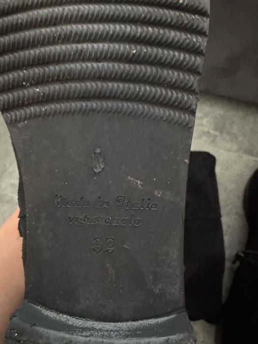 Замшеві зимові чоботи