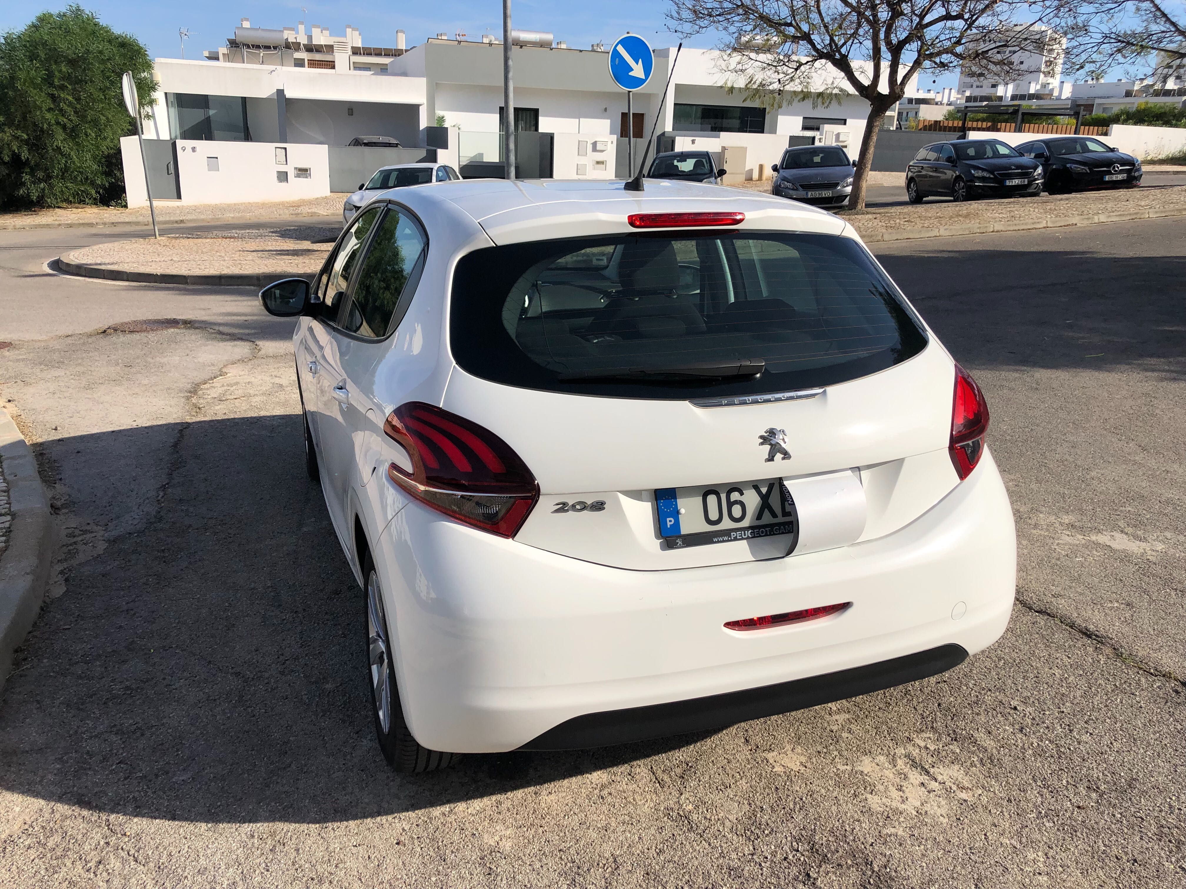 Peugeot 208 1.5 HDI