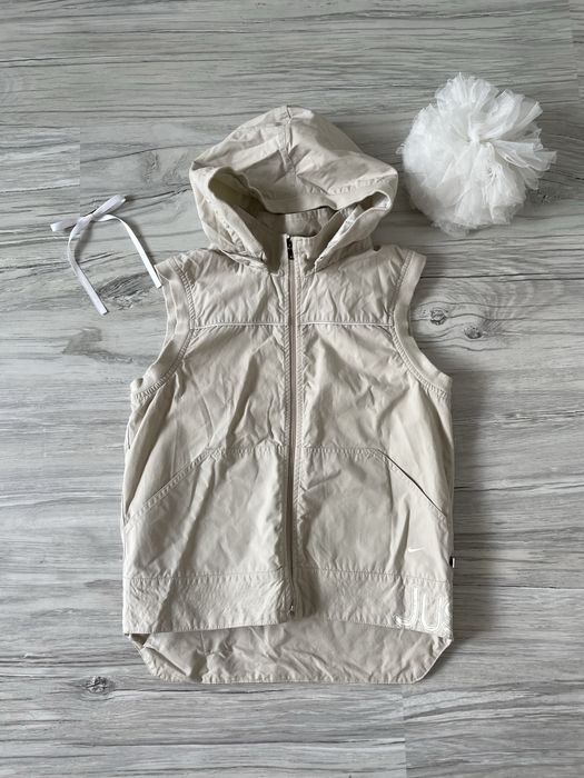 chlopięca kamizelka z odpinanym kapturem Nike / bezrękawnik dla dzieci