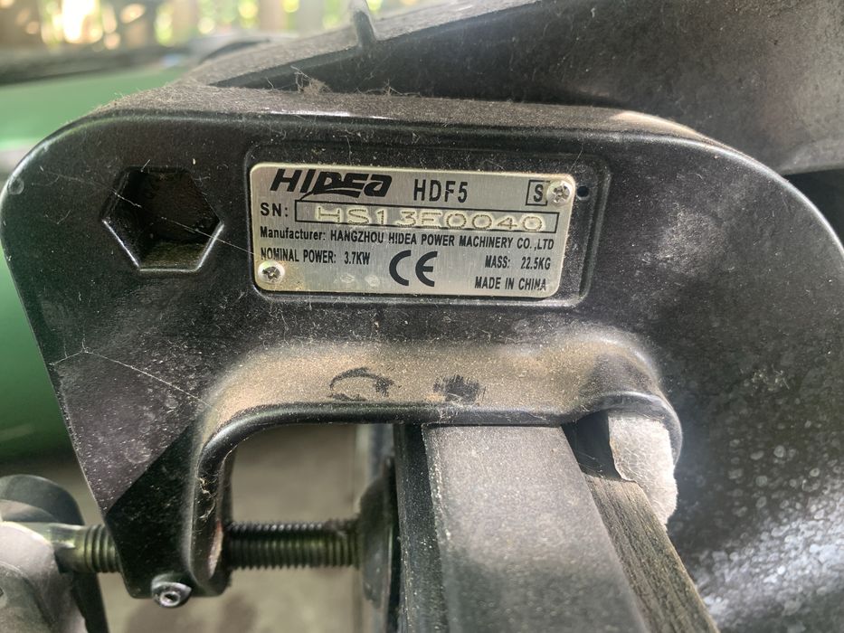 Лодка з надувним кілем та мотором