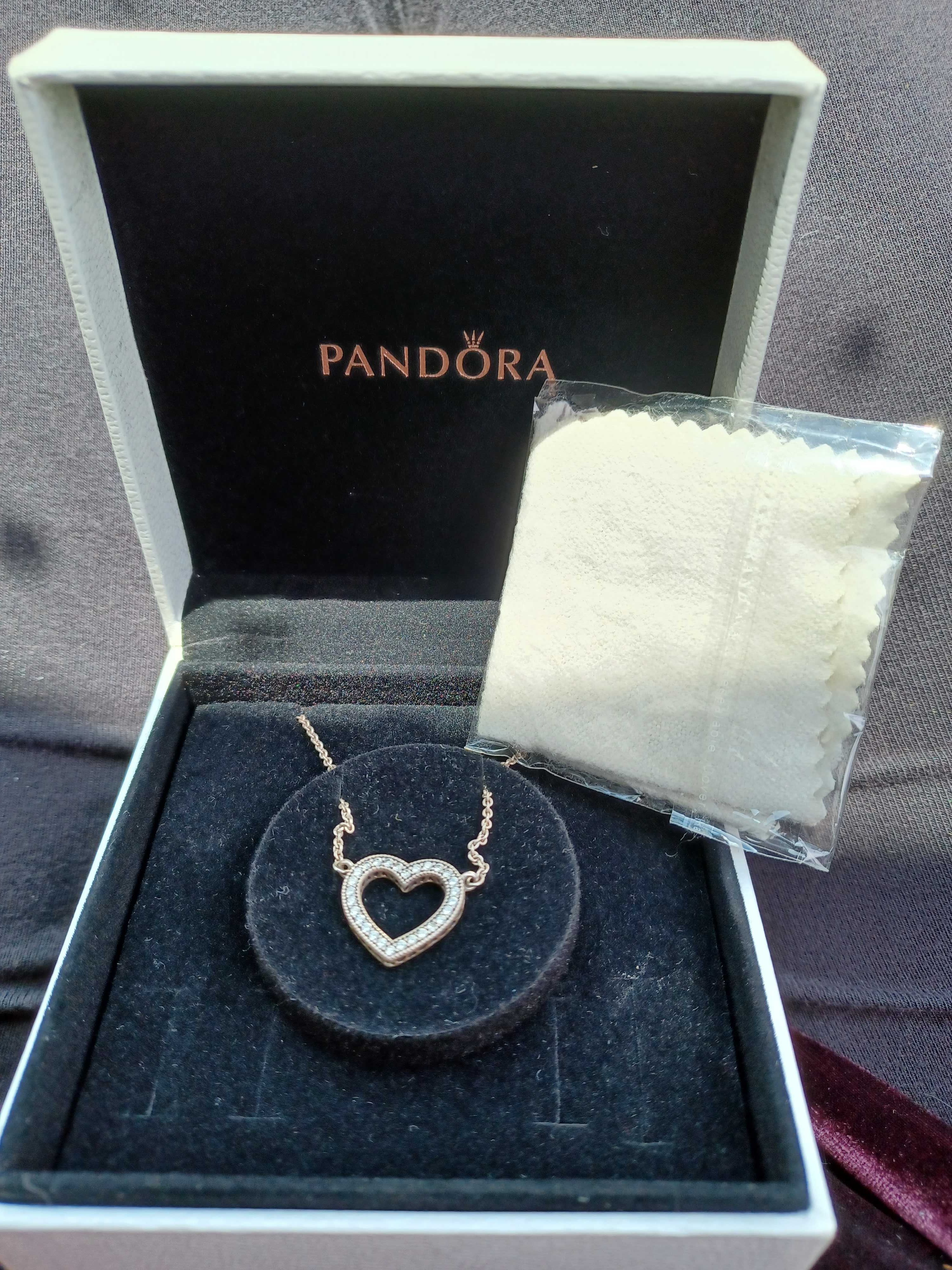 Colar Pandora zircónias fecho estragado