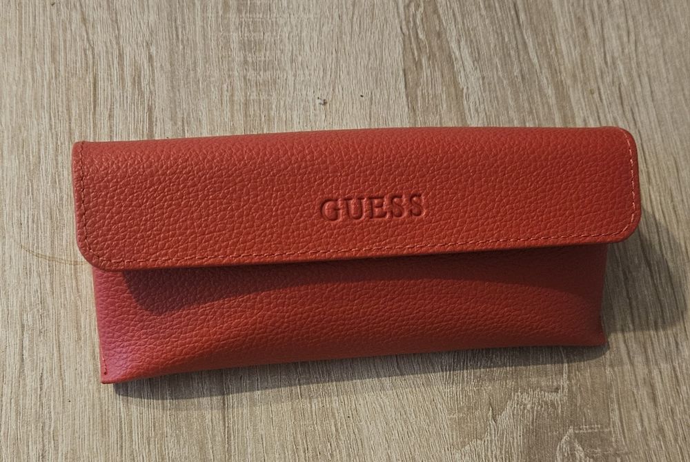 Etui na okulary futerał GUESS Nowe