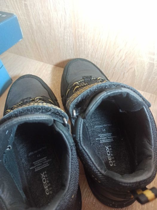 31 розмір Дитячі утеплені демісезонні шкіряні черевики Geox Flexyper