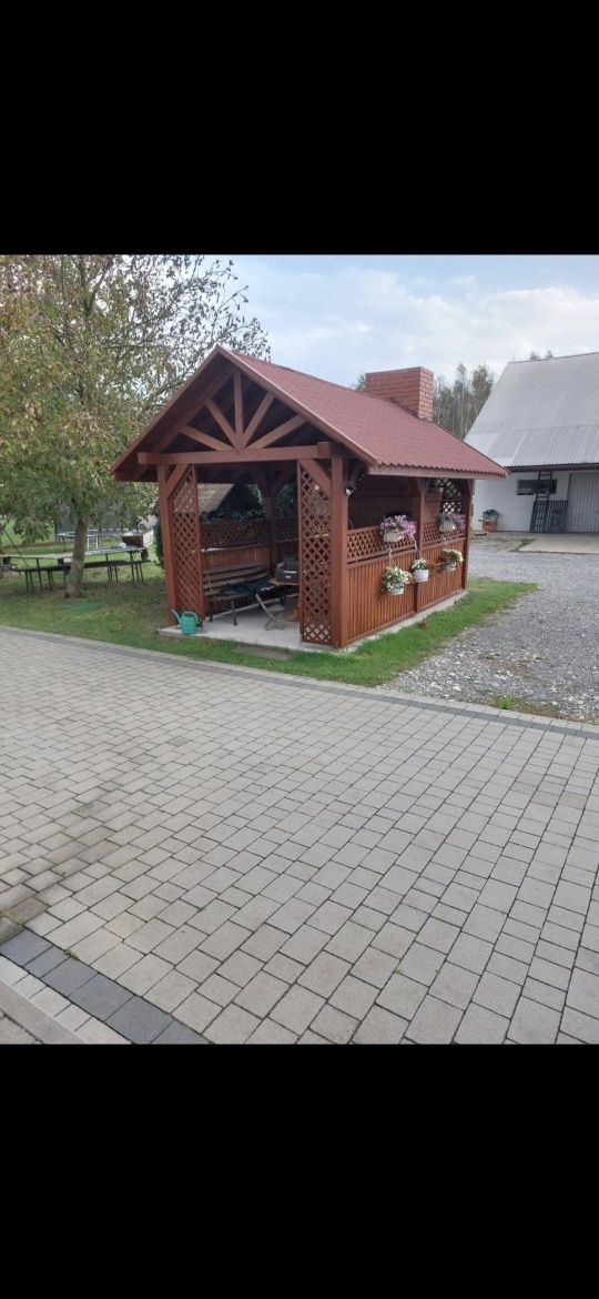 Odnawianie mebli ogrodowych czyszczenie altan drewnianych