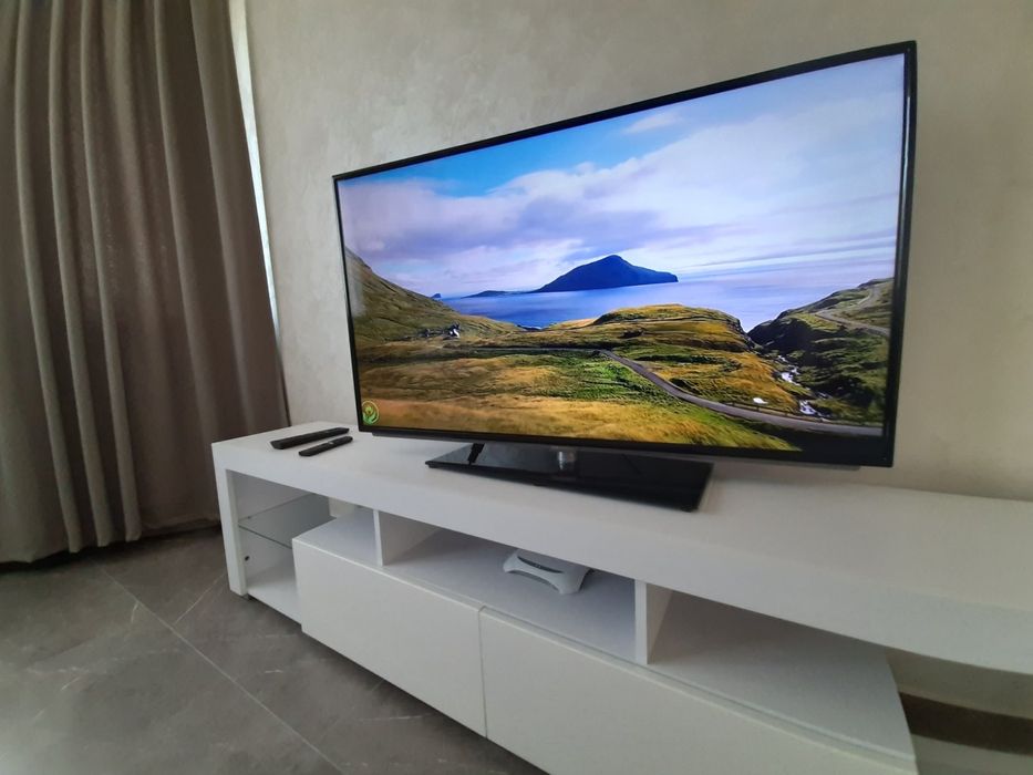 Нова 3 кімн. кв. в самісінькому центрі міста з приват. парковкою.