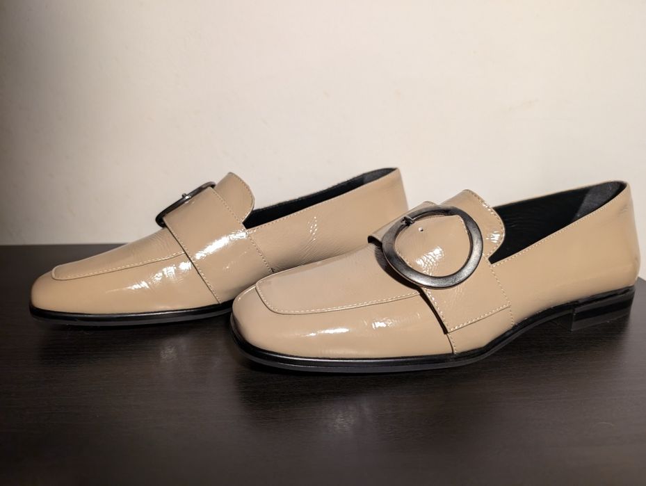 Sapatos da marca Cafe Noir