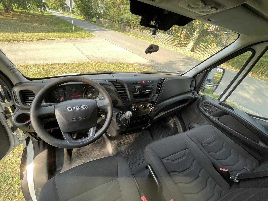 Iveco Daily kontener z windą