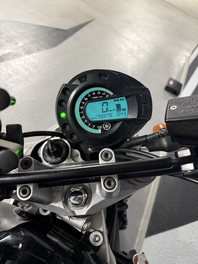 Motocykl Yamaha Naked FZ6N