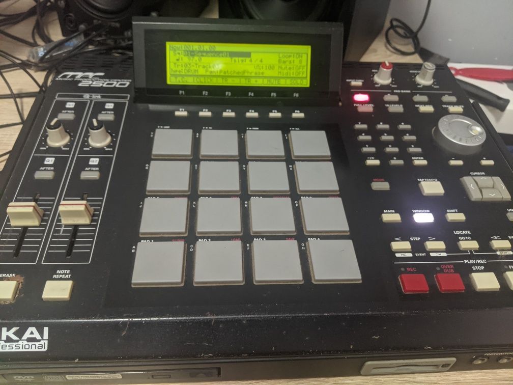 Vendo AKAI MPC 2500