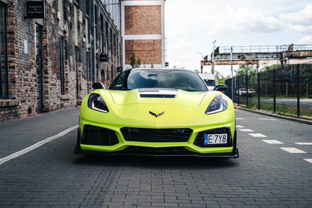 Wynajem Chevrolet Corvette C7 6.2 V8 Targa - wypożyczalnia samochodów