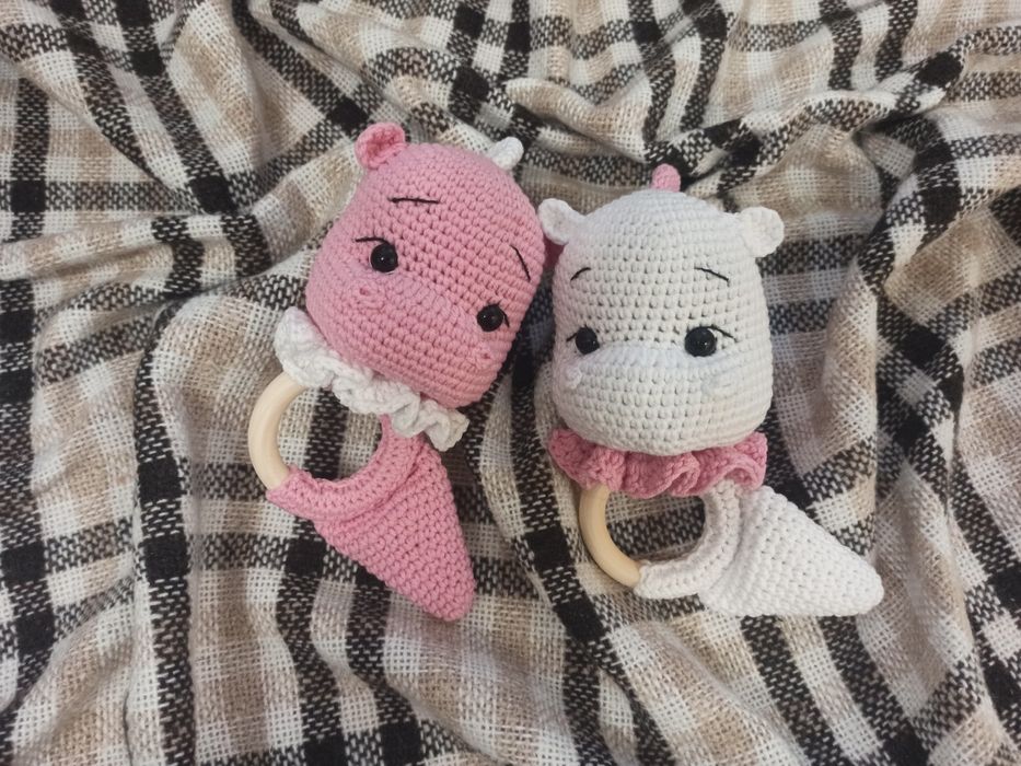 Детская погремушка крючком