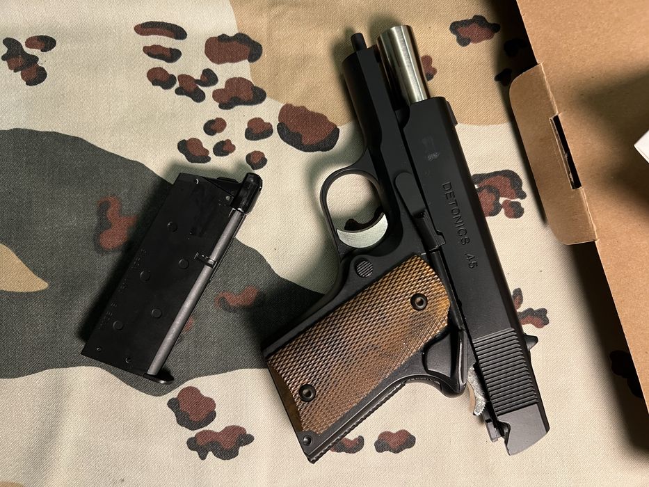 Airsoft Colt 45 Detonics fullmetal