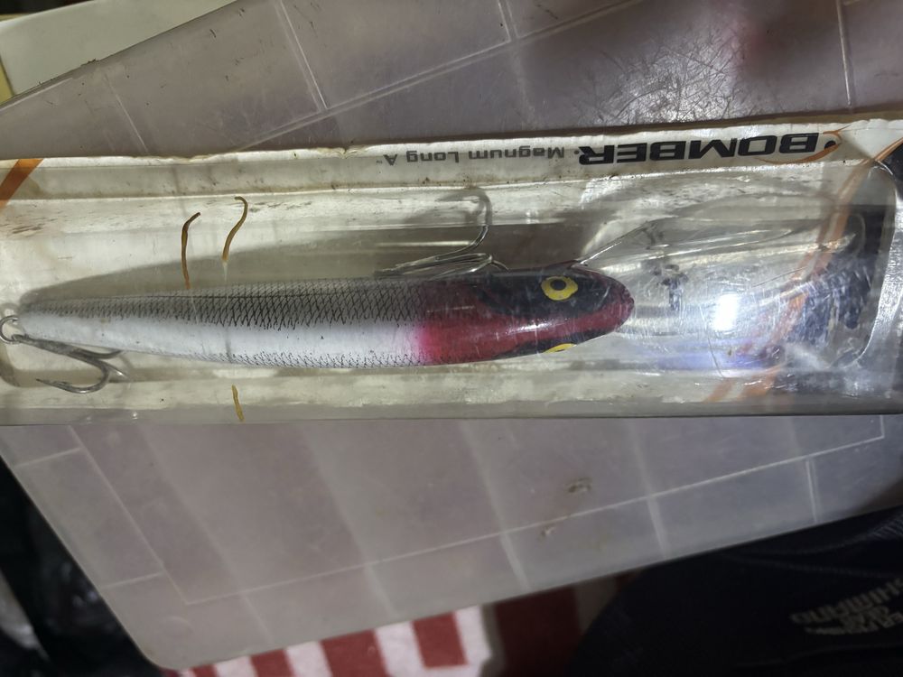 Amostras pesca BOMBER novas
