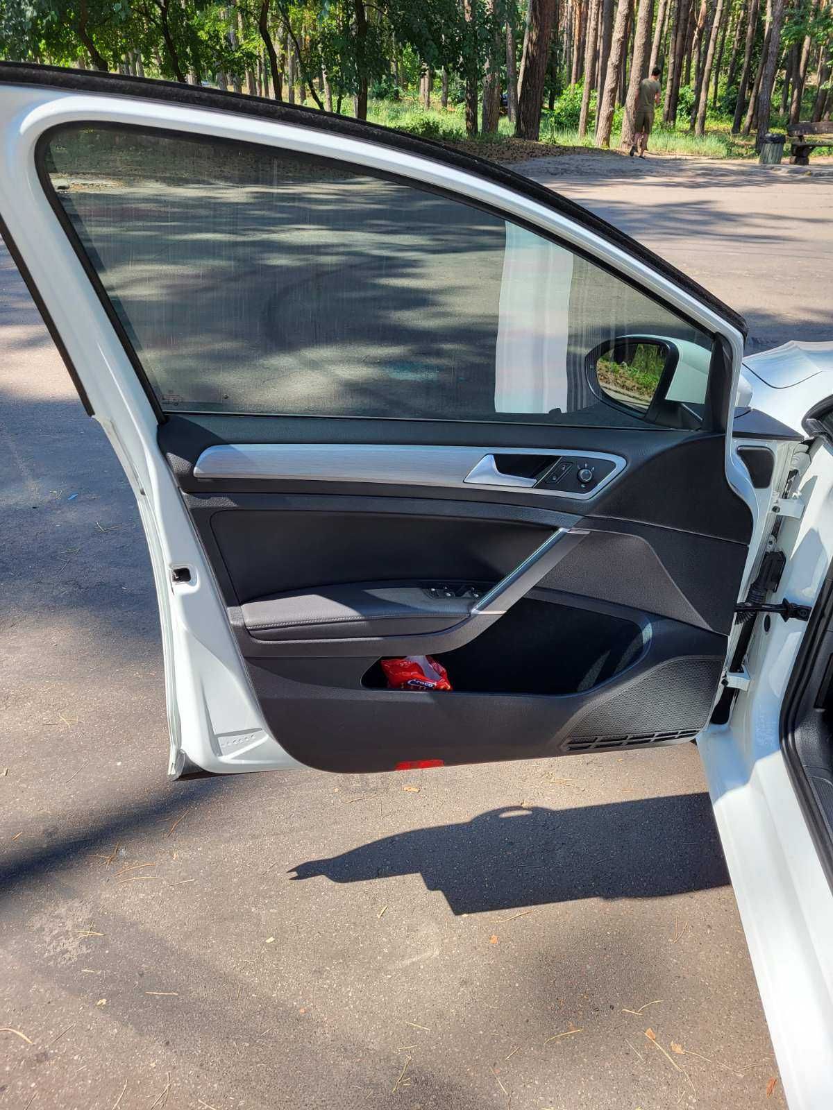 Volkswagen Golf VII  2015 2.0 TDI MT (150 к.с.) В доброму стані