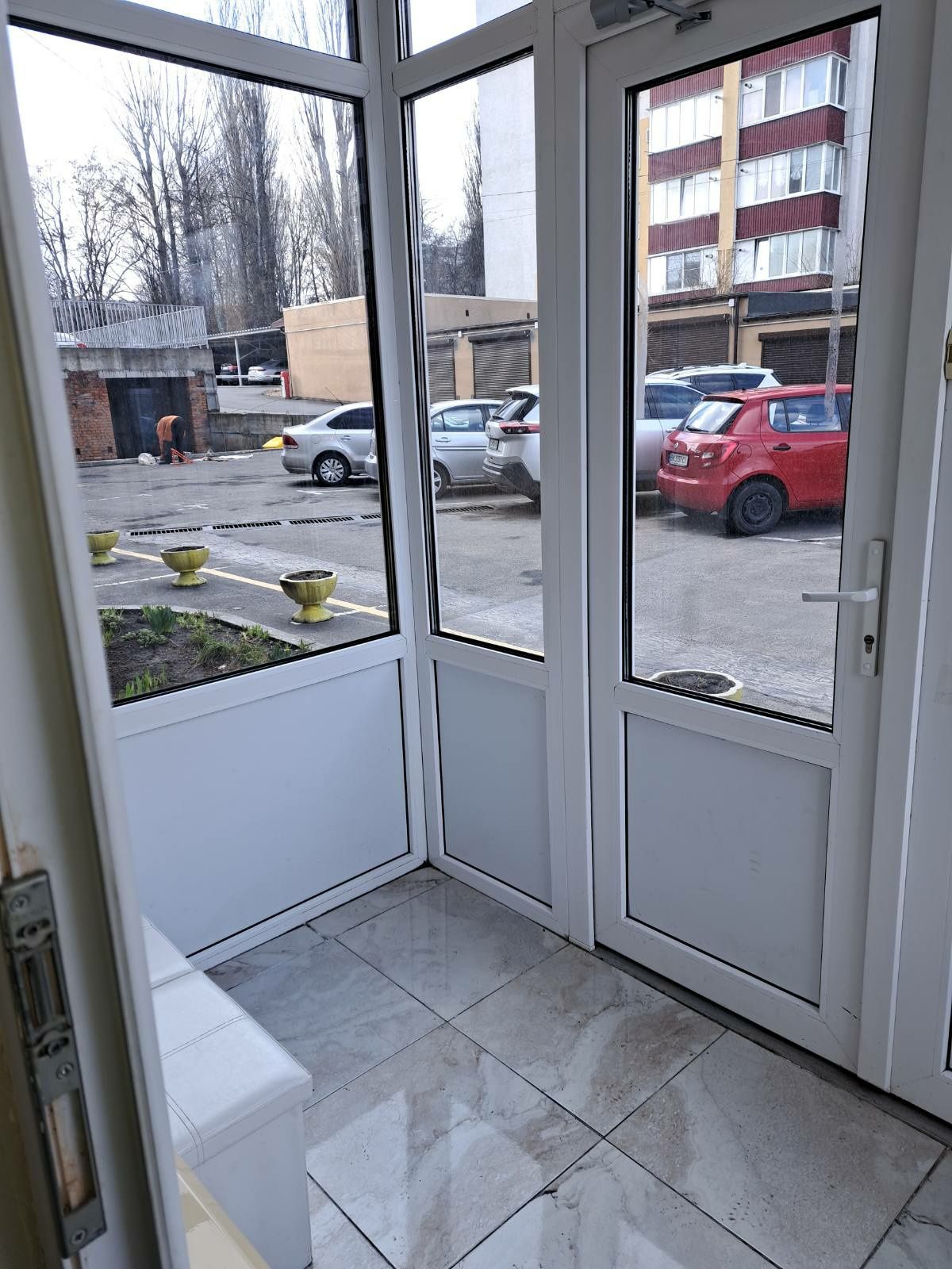 Кабінет з меблями