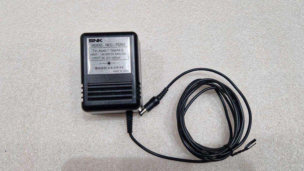 Retro konsola SNK Neo Geo AES, kontroler, zasilacz