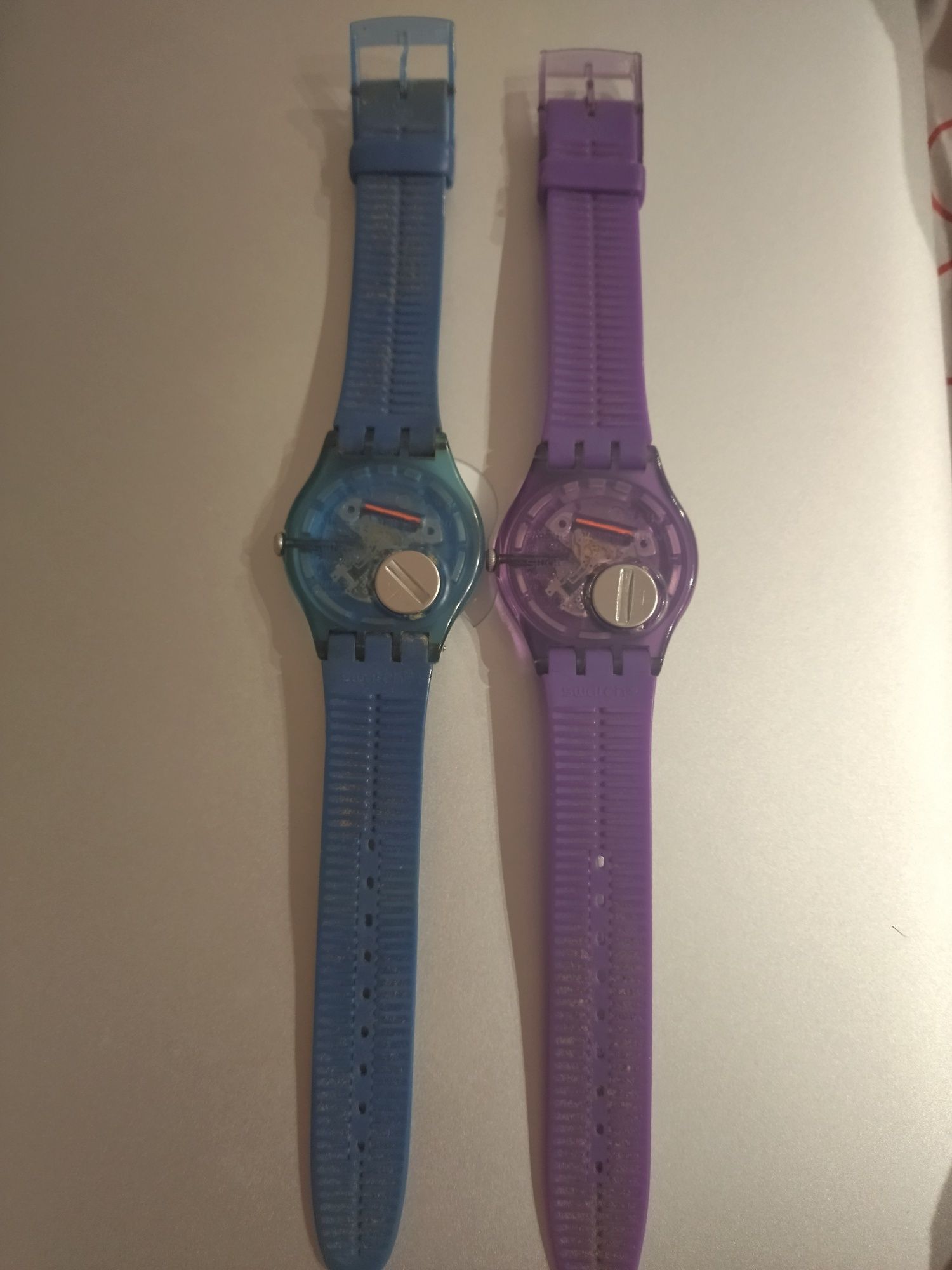 2 relógios da marca Swatch
