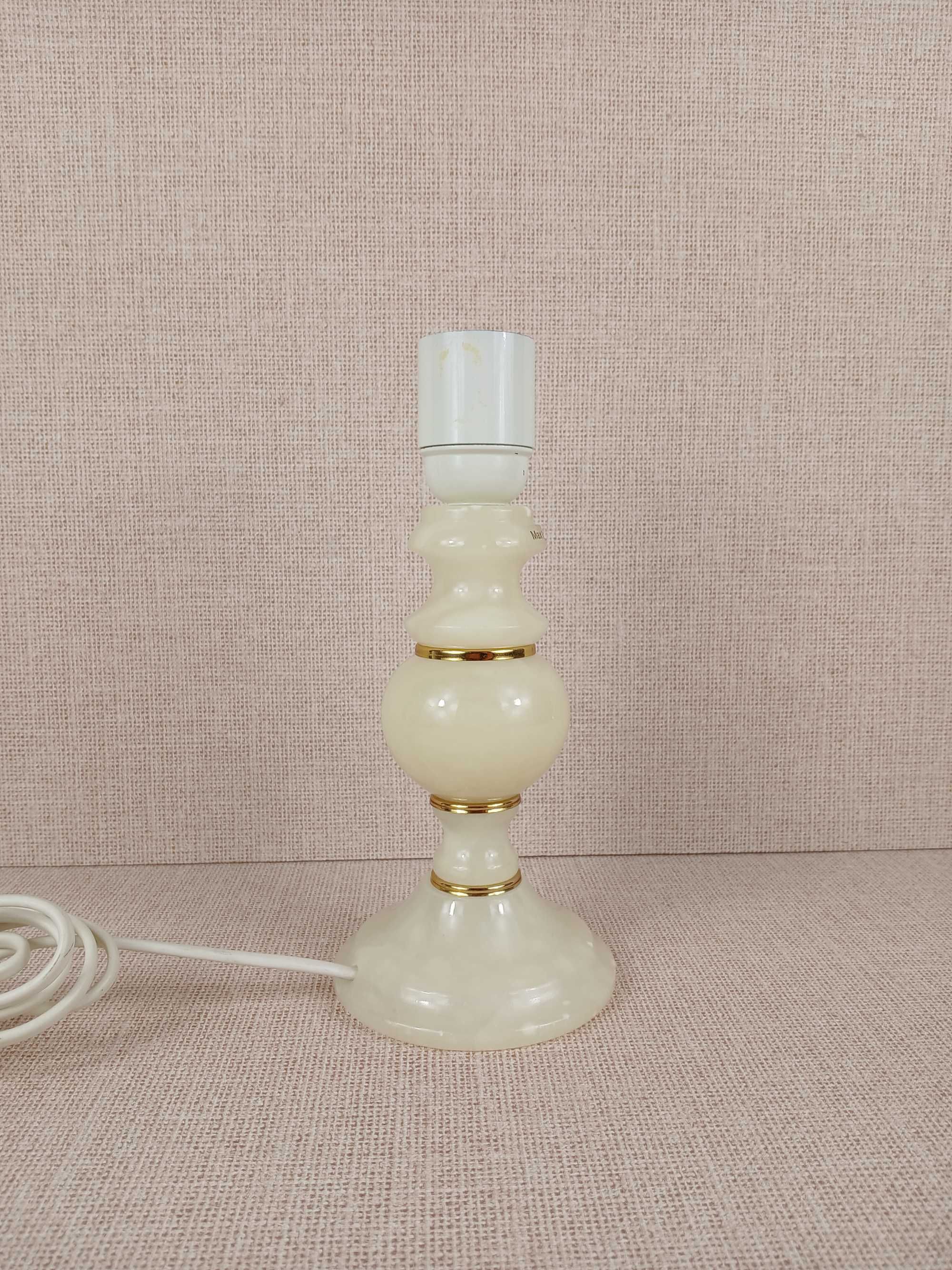 Lampka stołowa kamienna Biały onyks Lampka nocna Złocenia 22,5 cm