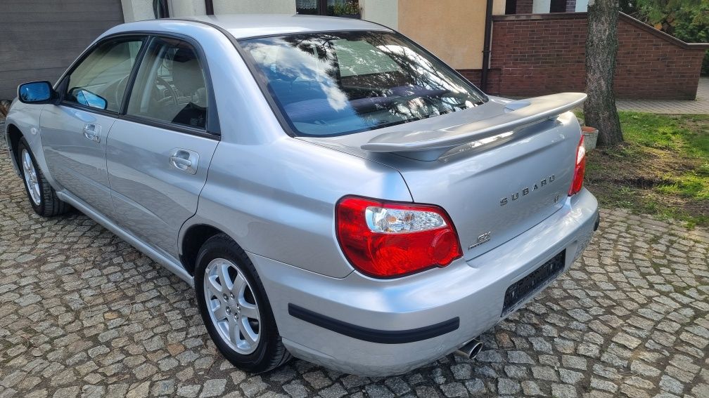 Subaru Impreza sedan 2004r