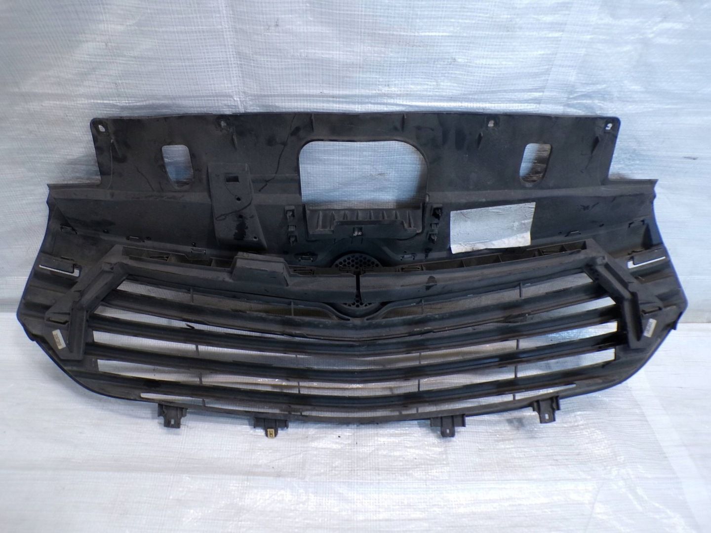 GRILL ATRAPA OPEL VIVARO B 93452300