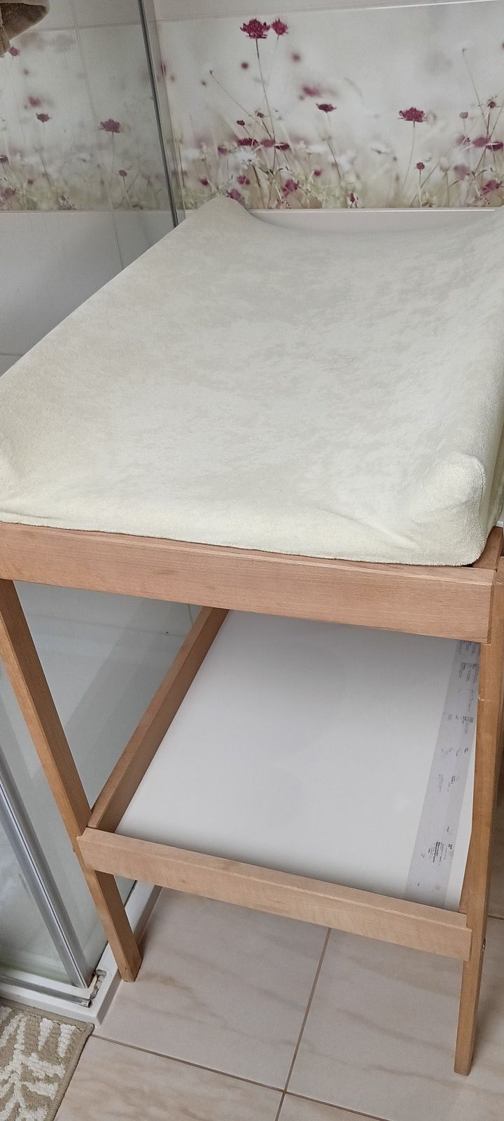 Przewijak przebierak Ikea i pojemniki