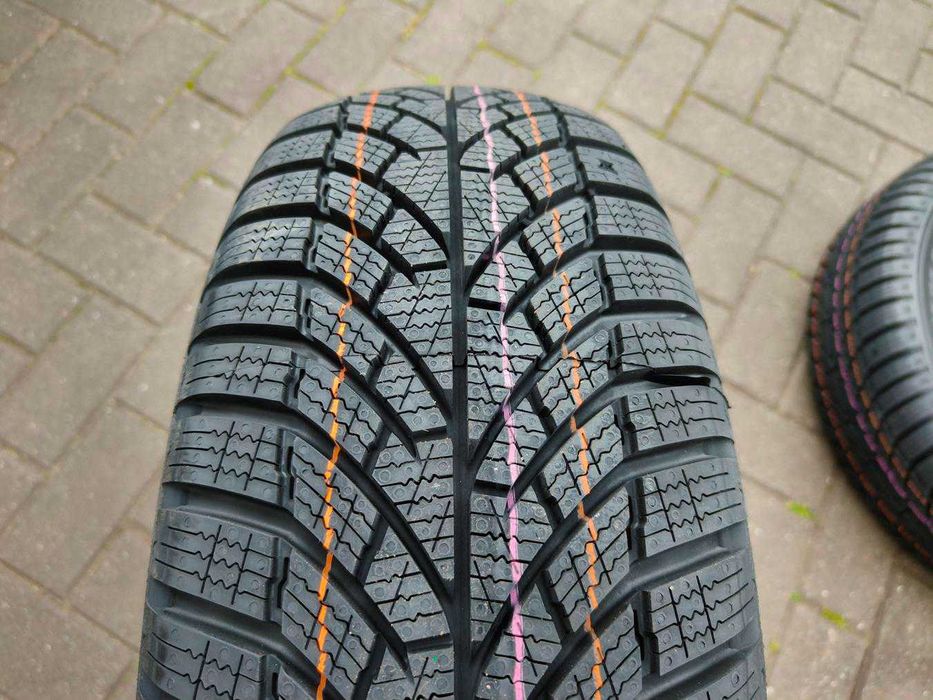 195/65 91T R15 KUMHO WinterKraft WP52+ 2025r NOWE Zimowe Opony 4szt