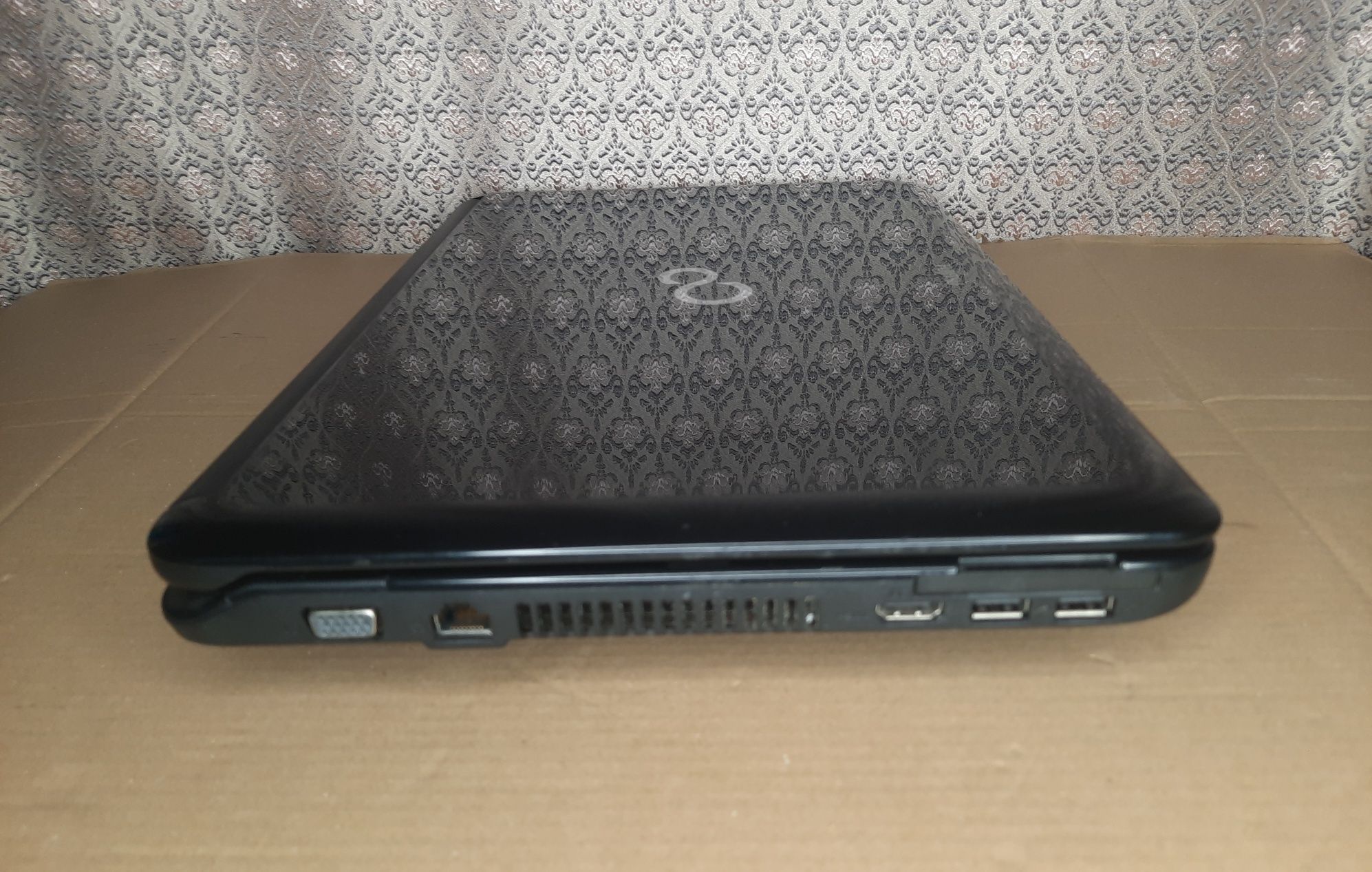 FujiTSU AH 530* / і5-430М/ 4 Гб/ SSD 128 Gb. БатареяНова