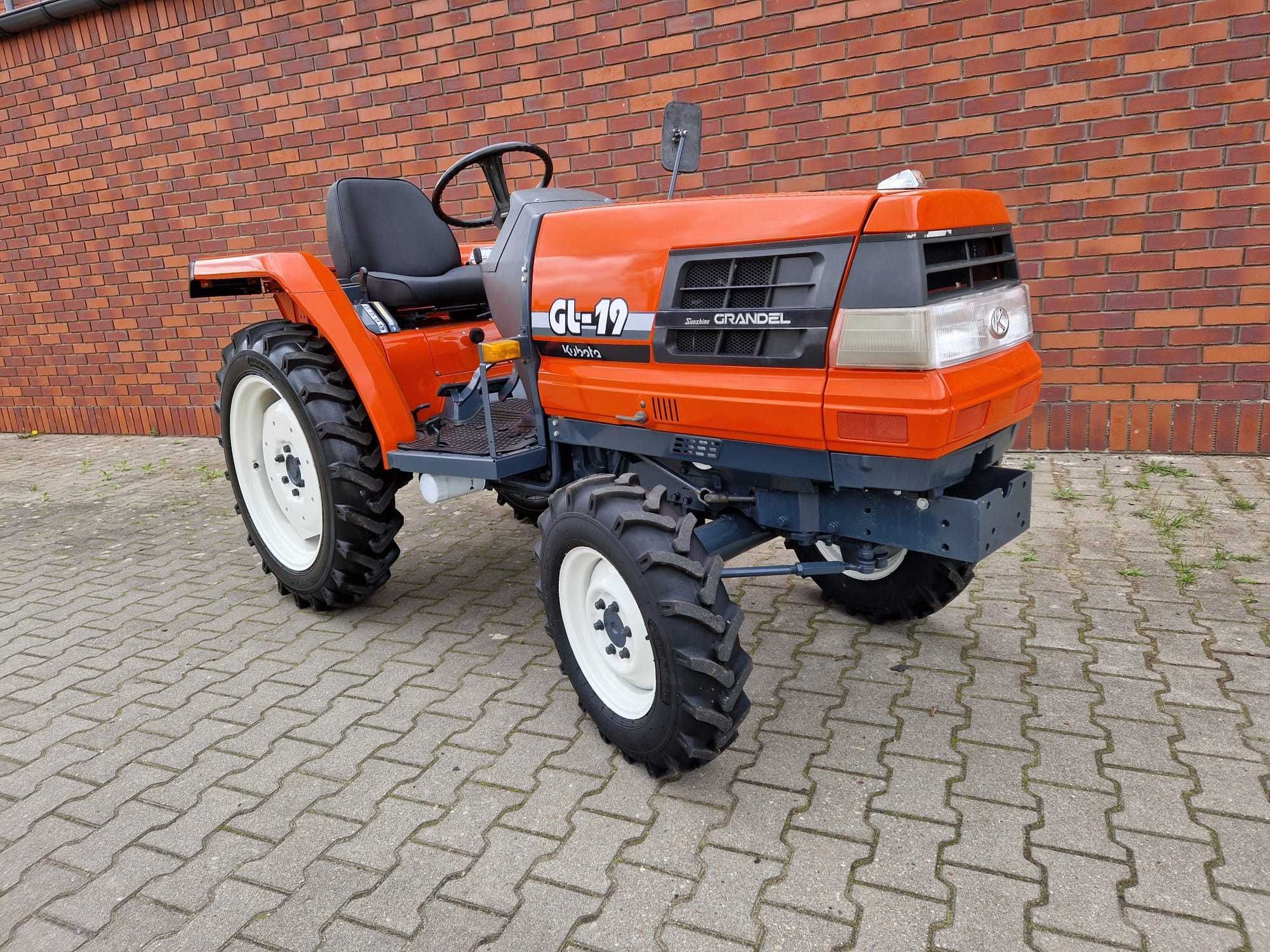 Kubota GL-19 Mini Traktor