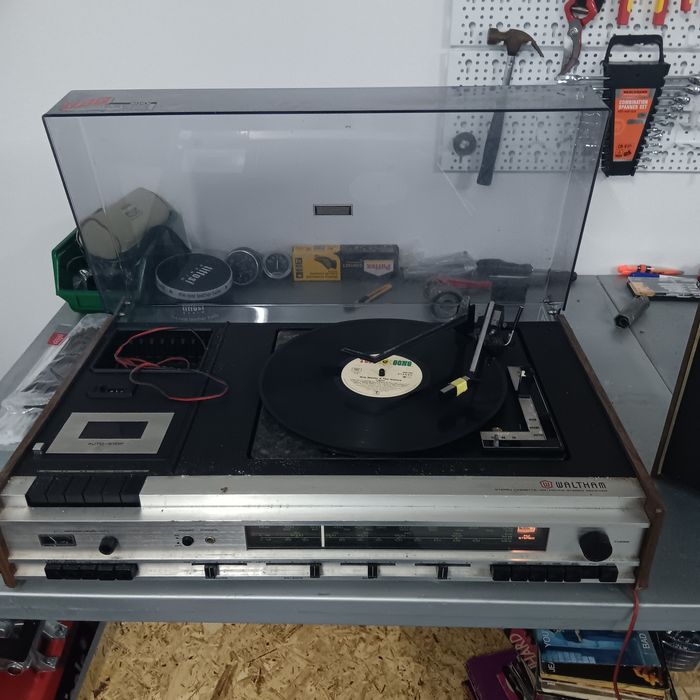 Radio gira discos antigo, discos de vinil